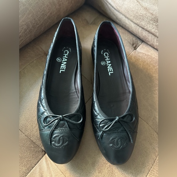 Chanel iconic Quilted Lambskin Ballet Flats - Picture 4 of 12